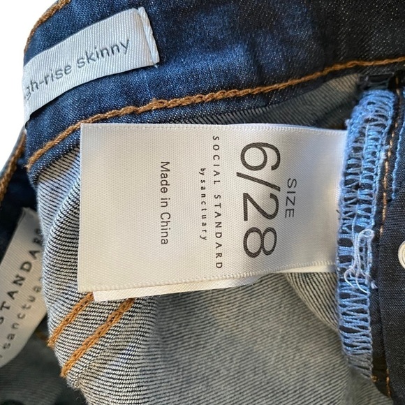 Social Standard by Sanctuary woman's size 6/28 high rise skinny denim jeans - Picture 3 of 7
